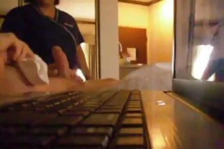 في سيارة صغيرة ، يمارس سكس مترجم للعربي جديد الجنس مع مدرب.
