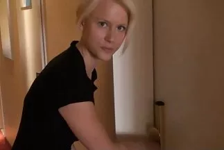 الكلبة سكس ورعان عربي جديد المجعدة تفرك غطاء الوسادة بقبعتها