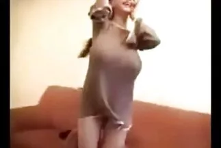 أيها السادة الذين لا يطاقون ، جديد السكس العربي تويتر ثلاثة منهم يمارس الجنس مع امرأة على السرير