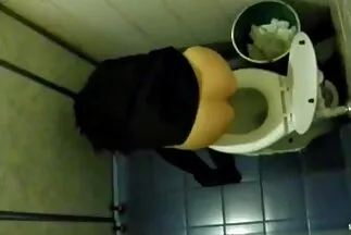 محترف يمارس الجنس مع فتاة مرنة. سكس عربية جديد