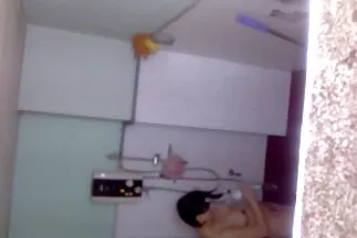 أثناء ممارسة الجنس ، جلست شقراء مثيرة على وجه امرأة سمراء سكس مصري عربي جديد