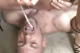 امرأة سكس مصري جديد جدا ترضي بلطف كس صديقتها