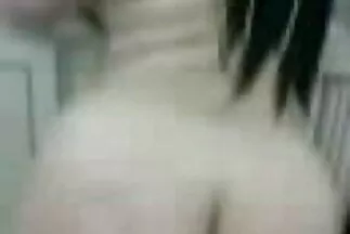 جلس فوق شريط افلام سكس اجنبي مترجم عربي جديد قضيب متصل بصديق.