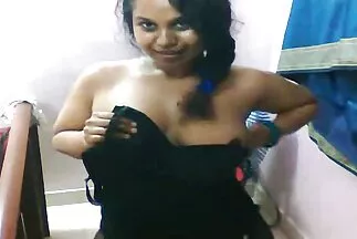 كتكوت لا يكل يدخل افلام سكس مصرية جديدة دسار في بوسها