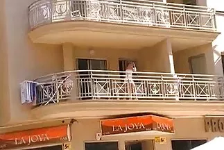 بشهوة سكس عربي جزائري جديد ، أعطت امرأة سمراء نفسها لرجل عاطفي.