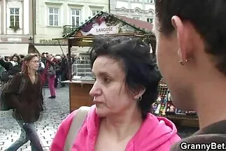 الفتيات المشاغبين يستمتعون في الهواء سكس جديد عرب نار الطلق مع حزام على..