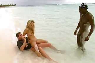 الصديقات في الحب يصنعن مقالب وردية سكس عربي جديد