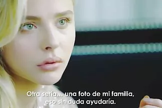 شاب ملتح يمارس الجنس سكس عربي جديد وقديم مع امرأتين على السرير