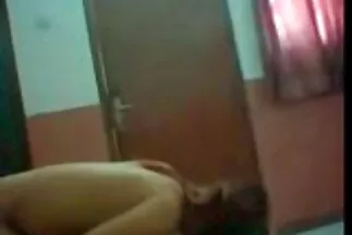 صبي عاري يمارس الجنس مع كس سيكس عربي جديد بجوار حمام السباحة في أوضاع مختلفة