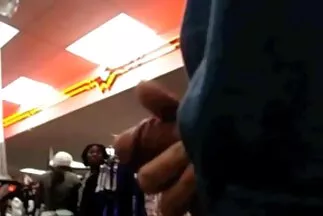 أرسل الرجل المثير عضوًا مواقع سكس مترجمه جديده إلى كس رقيق.