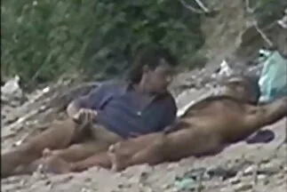 كانت الفتيات الصغيرات يمارسن الجنس الفموي على سرير كبير سكس عربى جدىد